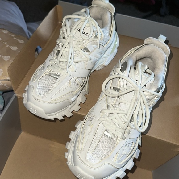 , I give there 10/10 I only wore them once to a party . - Picture 3 of 3